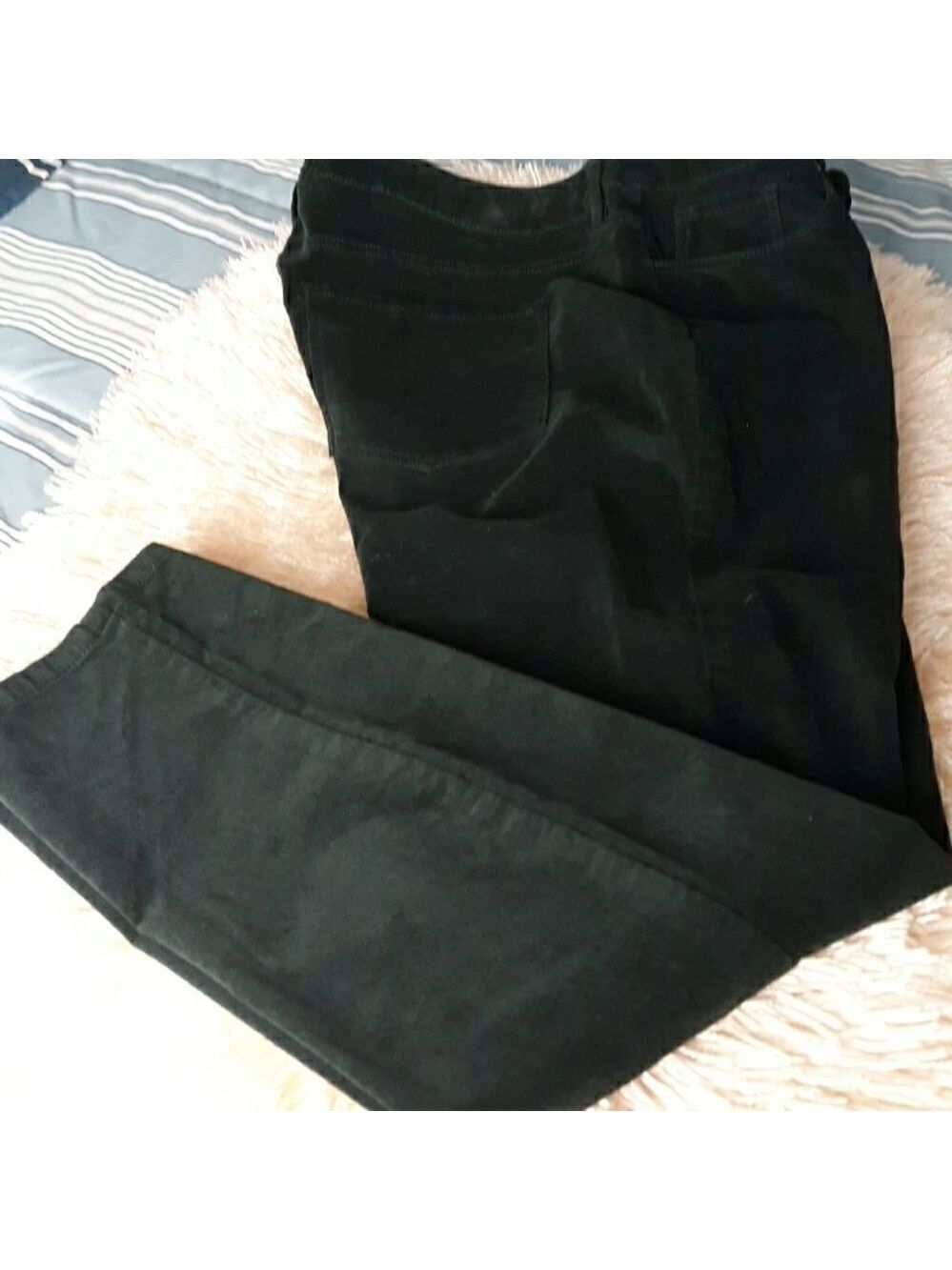 Liz claiborne Velvet winter green jeans NWT Size 14